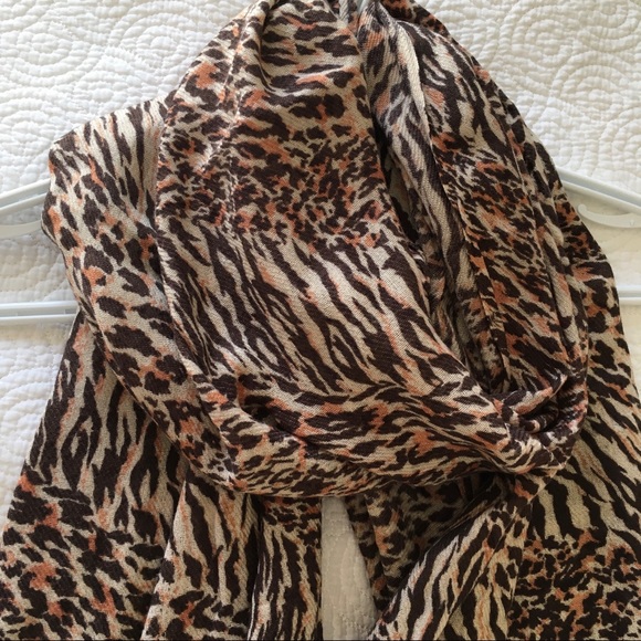 Animal print scarf - Picture 2 of 3